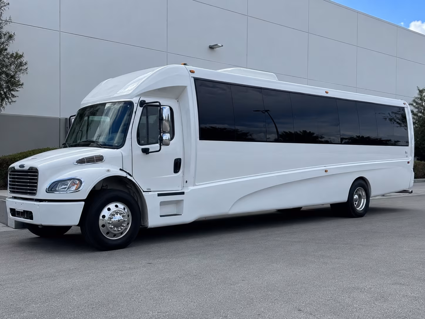 Henderson Birthday, Sweet 16, & Quinceañera Party Bus Rentals